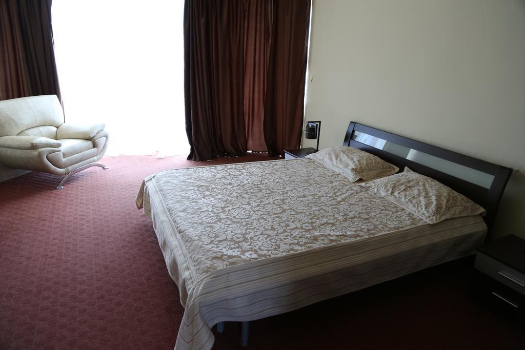 Hotel Florida Mamaja Zewnętrze zdjęcie