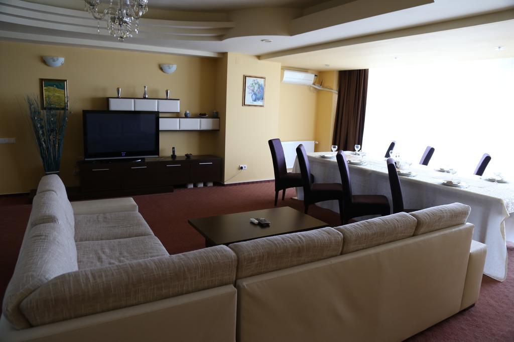 Hotel Florida Mamaja Zewnętrze zdjęcie
