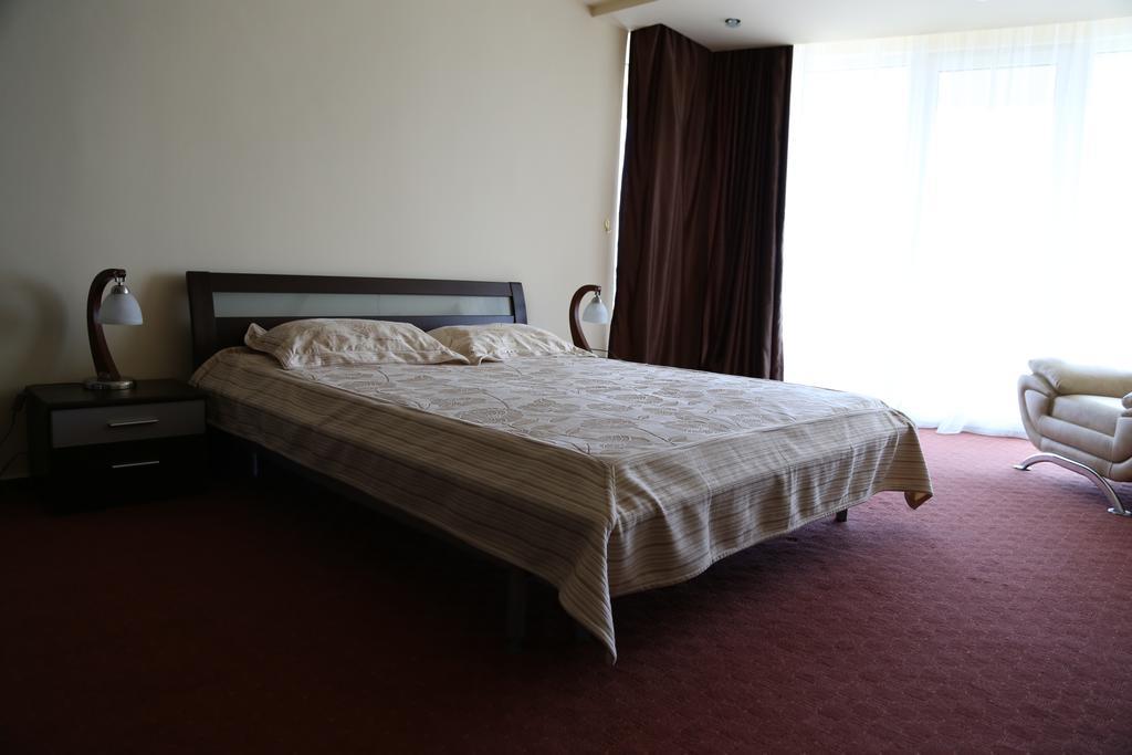 Hotel Florida Mamaja Zewnętrze zdjęcie