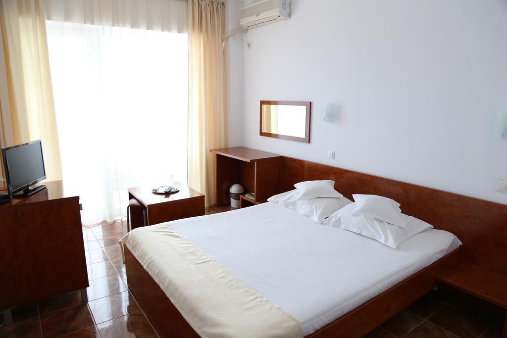 Hotel Florida Mamaja Zewnętrze zdjęcie