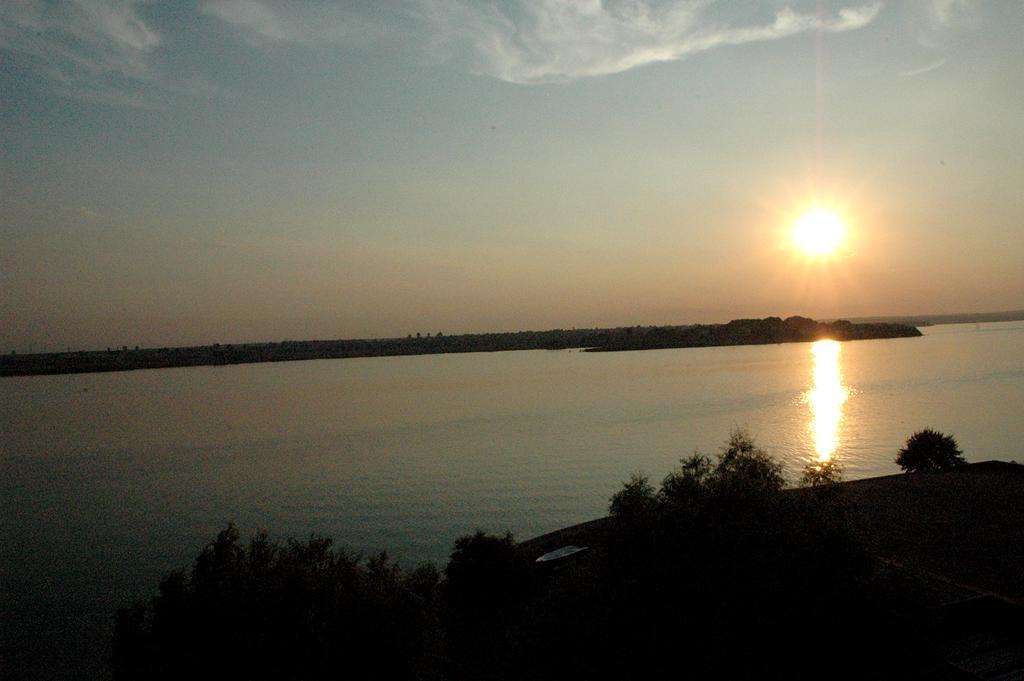 Hotel Florida Mamaja Zewnętrze zdjęcie